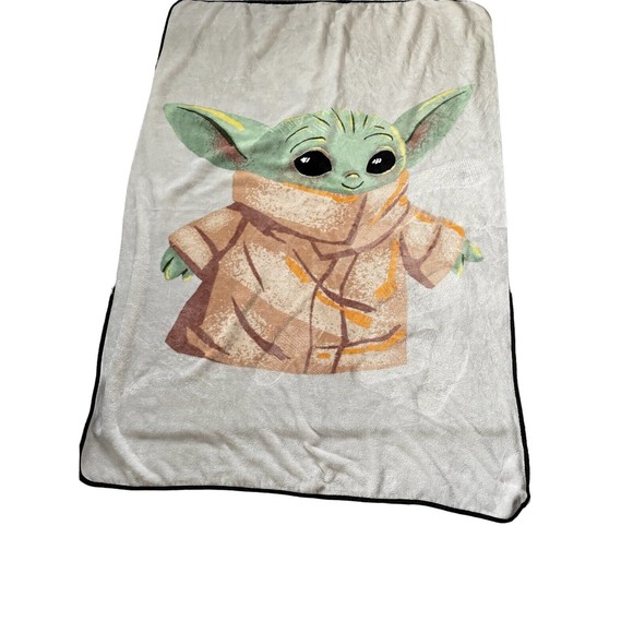 Disney | Bedding | Disney Star Wars Baby Yoda Throw Blanket 48x7 Star ...